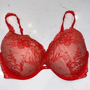 Victoria’s Secret 34DD push up bra for sale ❤️